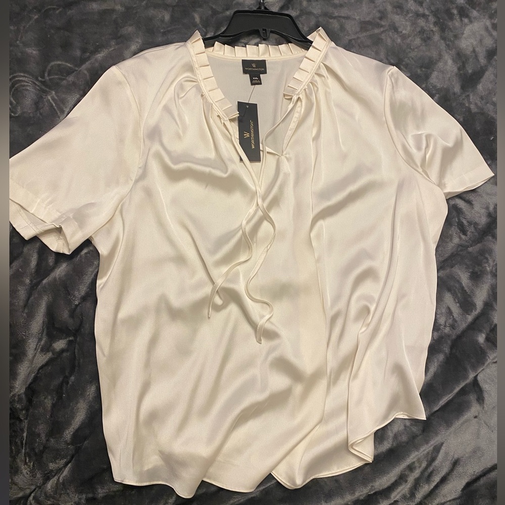 Woman’s blouse